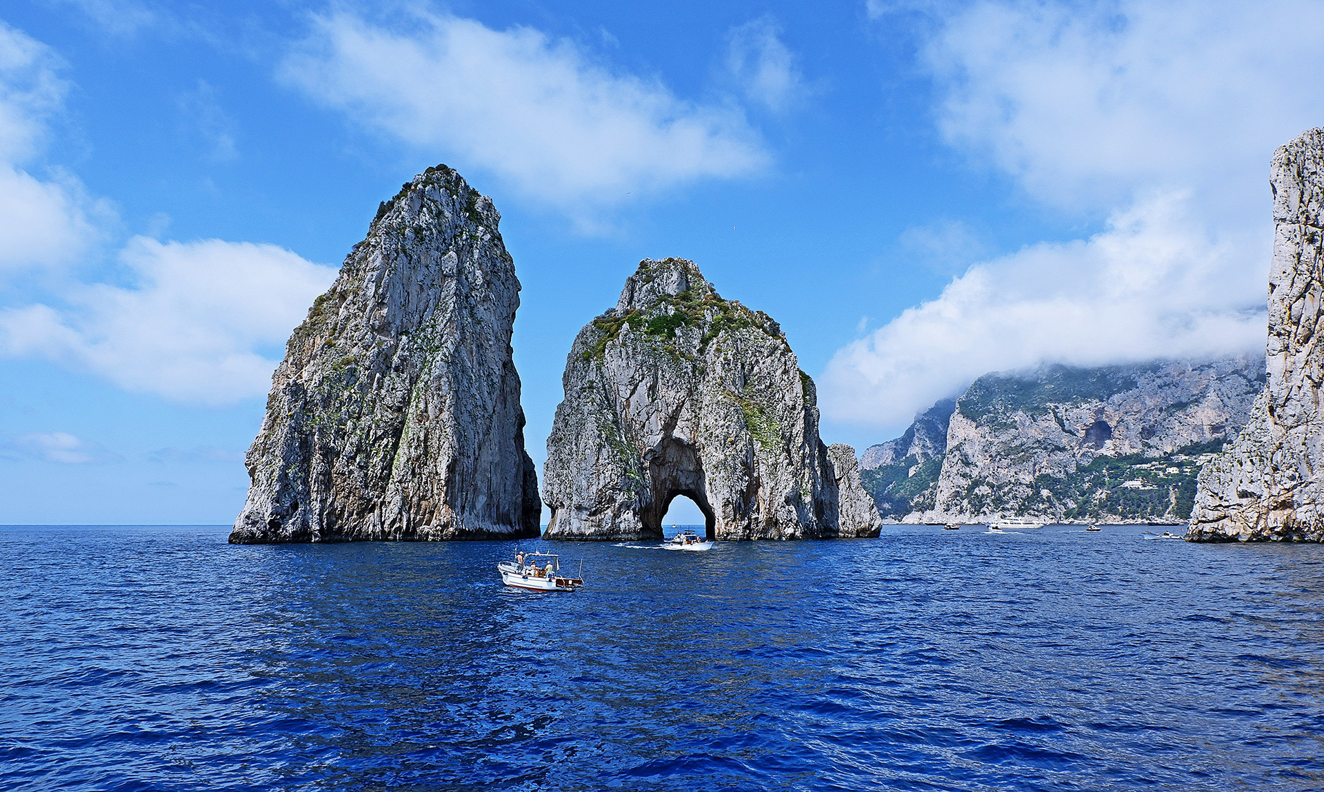 Capri Island Tours with Local Private Tour Guides - Touring with Laura